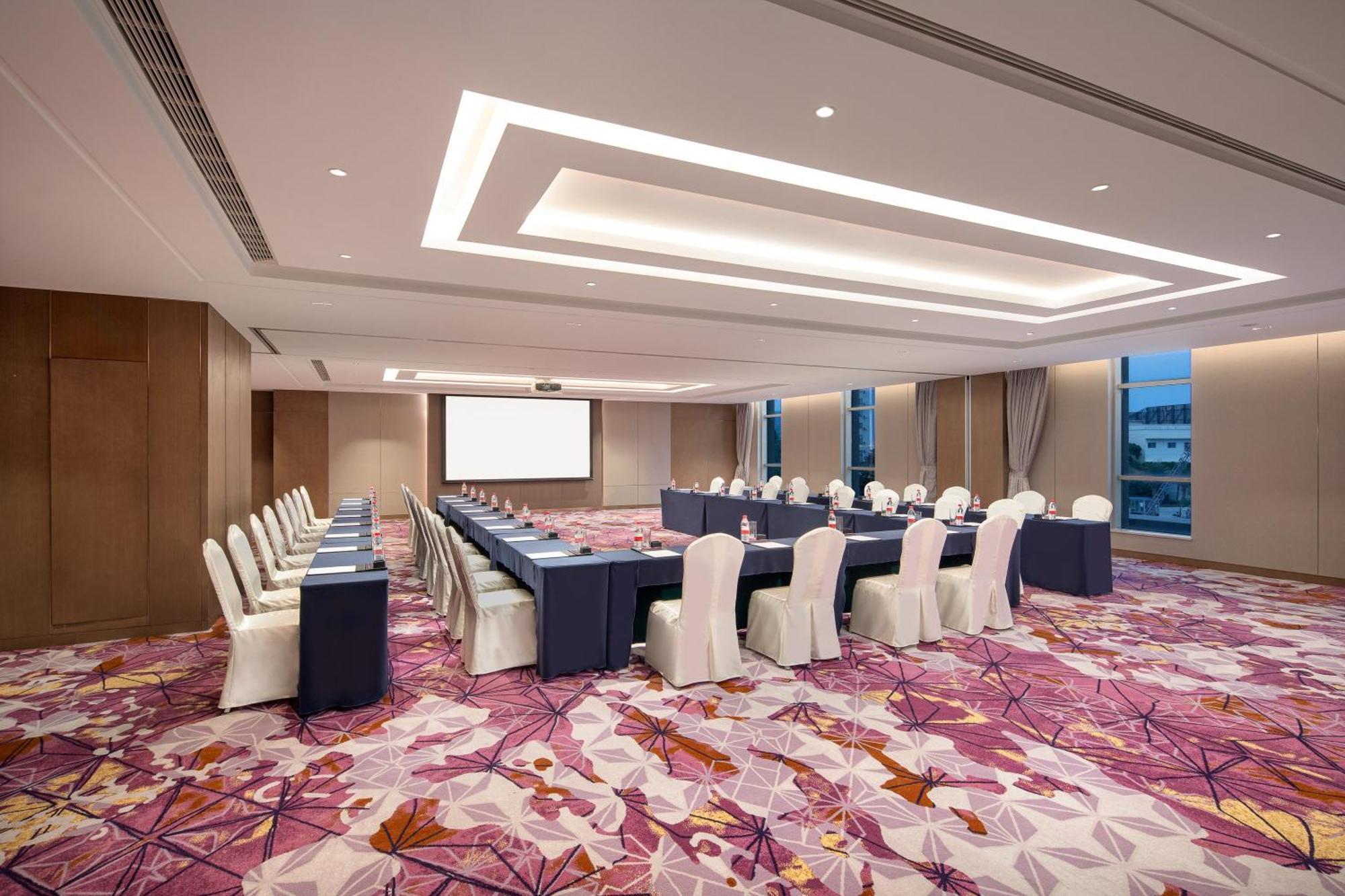 Crowne Plaza Beihai Silver Beach By Ihg Bagian luar foto