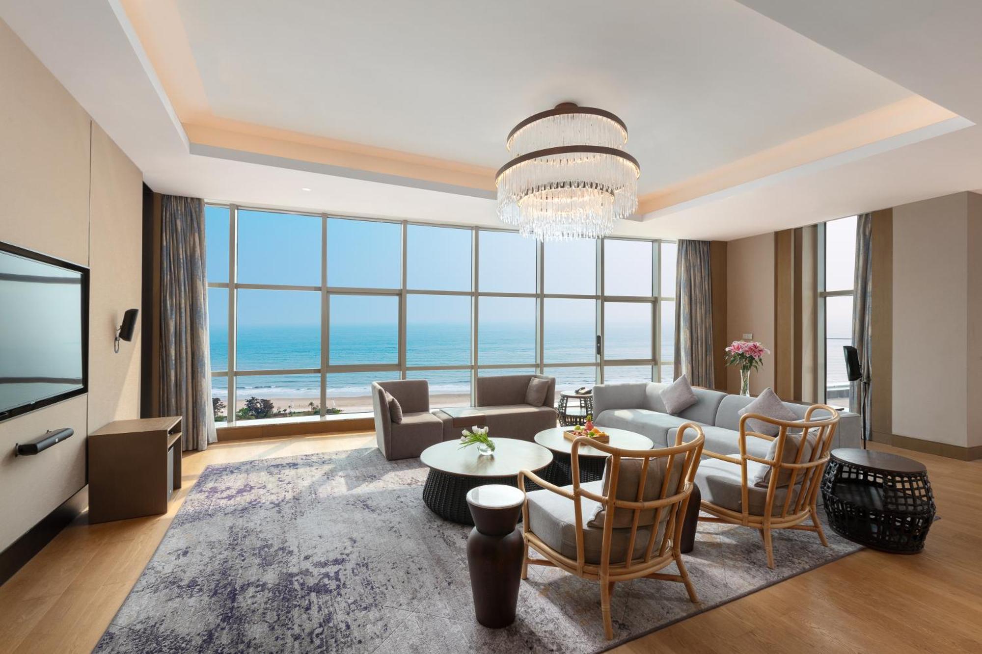 Crowne Plaza Beihai Silver Beach By Ihg Bagian luar foto