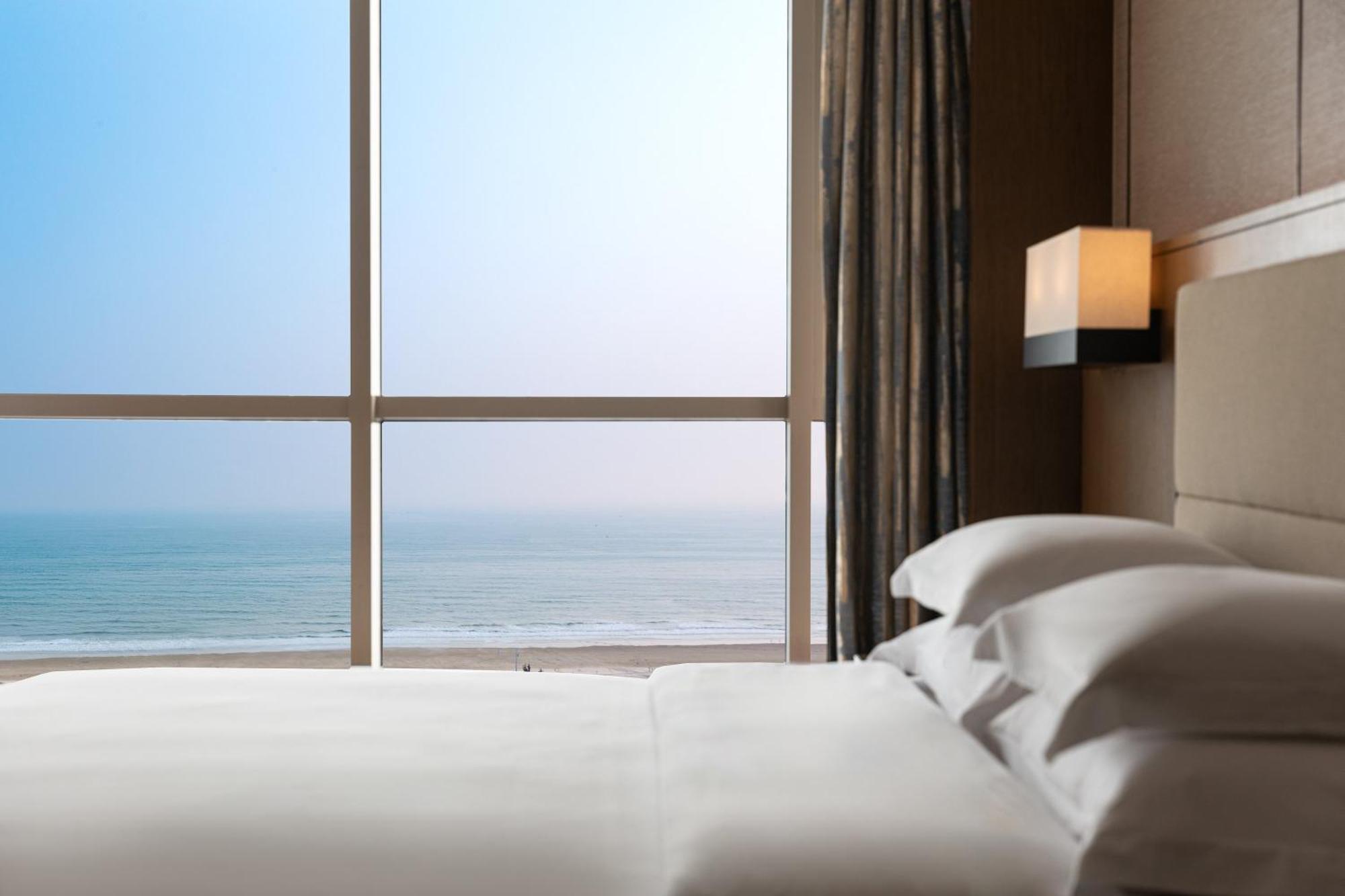 Crowne Plaza Beihai Silver Beach By Ihg Bagian luar foto