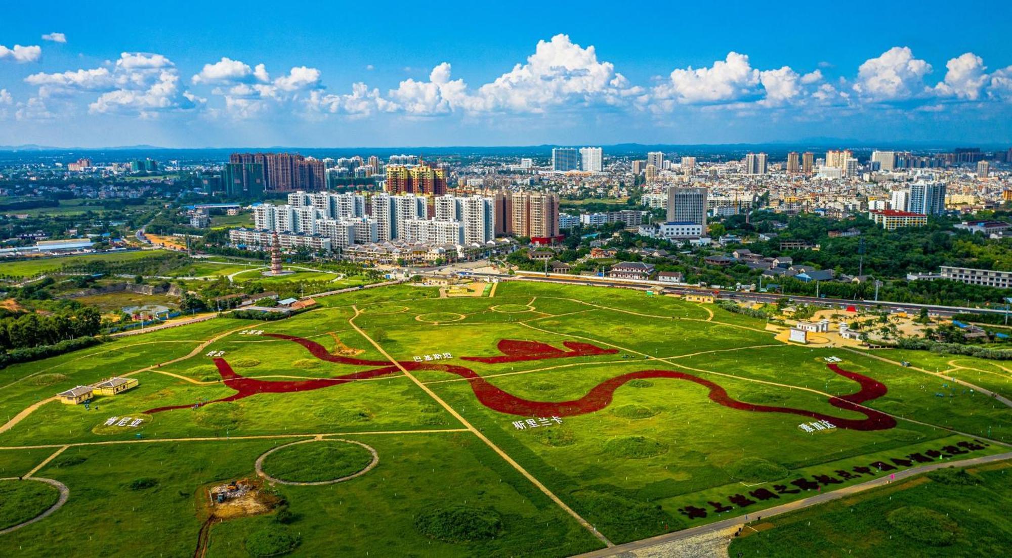 Crowne Plaza Beihai Silver Beach By Ihg Bagian luar foto